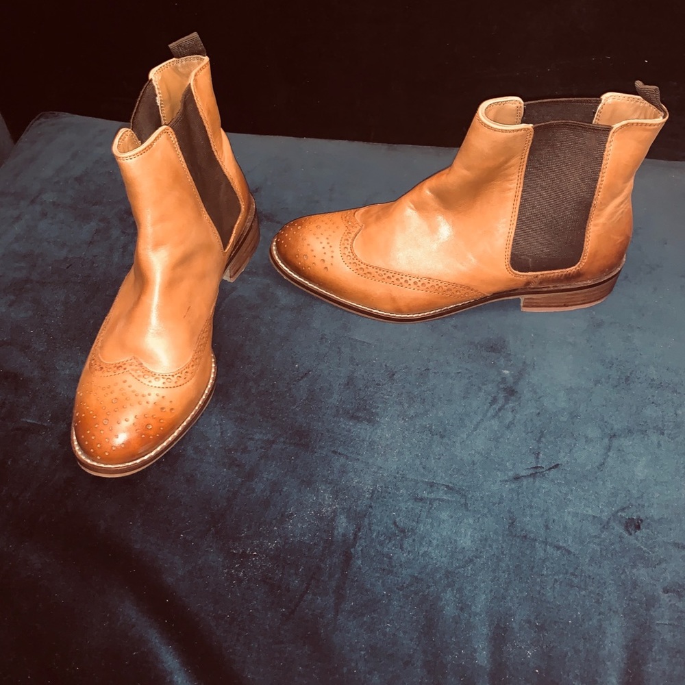 Caramel Dune London oxford bootie